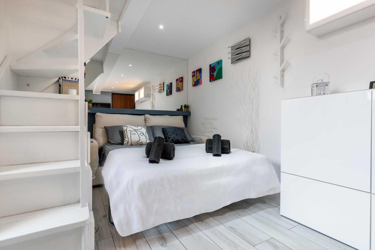 Duomo In 8 Stops Suite Deluxe Loft มิลาน ภายนอก รูปภาพ